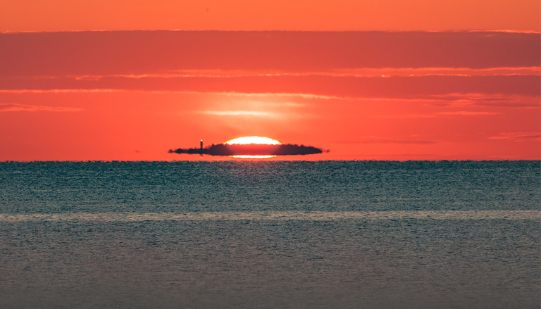 Fata Morgana y niebla marina: la ciencia detr&aacute;s de los espejismos costeros de verano