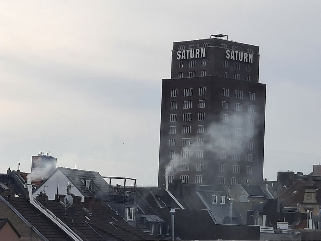 Auch Grillrestaurants sorgen für dicke Luft und jede Menge Feinstaub (Foto Markus Köss im Sept. 2023 in der Kölner Innenstadt)
