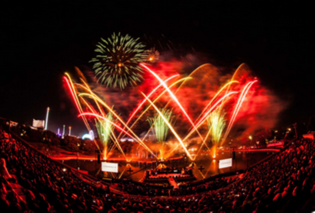 Show de fuegos artificiales en la Feria de León. Cortesía Feria de León.
