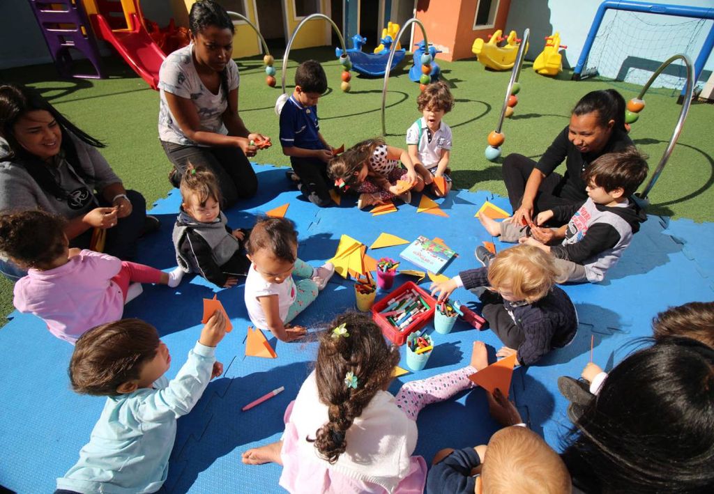 Colônias de Férias, crianças, diversão, brincadeiras