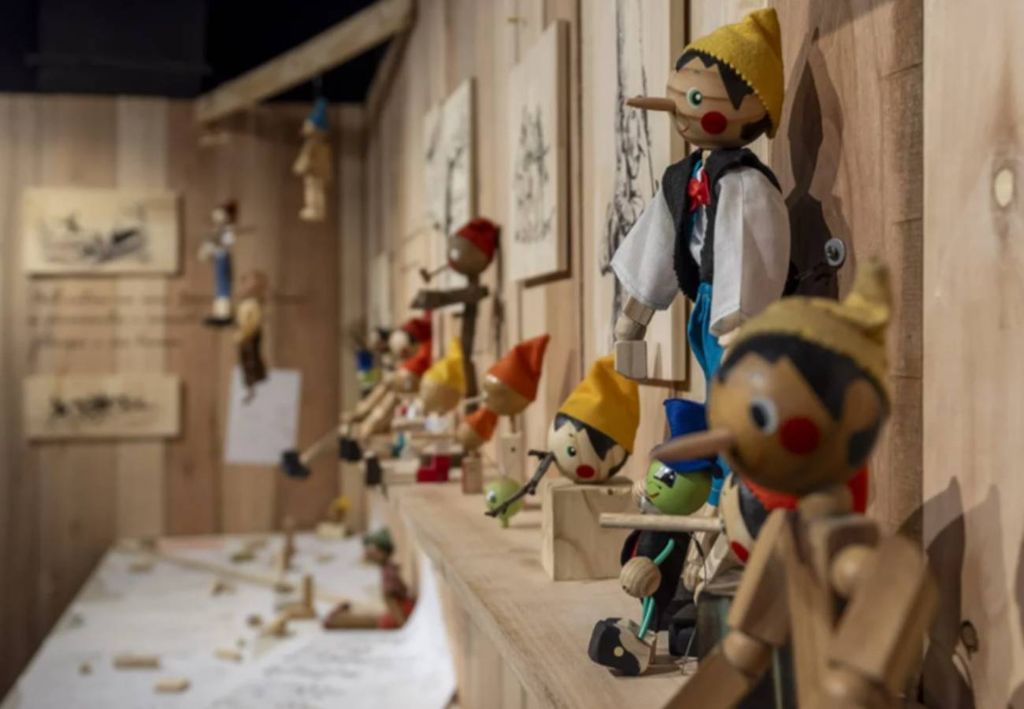 Exposição 'As Aventuras de Pinóquio' no Farol Santander. Crédito: Rodrigo Reis/Divulgação.