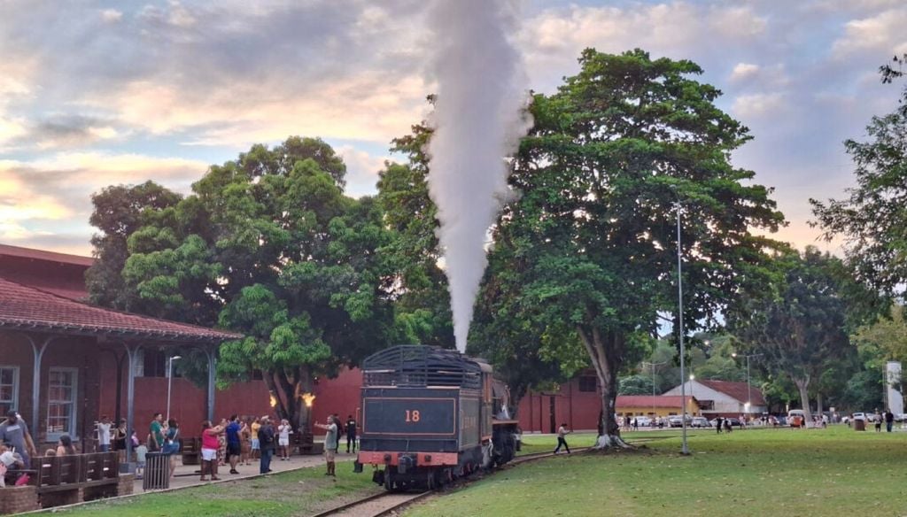 Caso seja reconhecida pela Unesco, a Ferrovia da floresta Madeira-Mamoré fortalecerá o turismo e a preservação do patrimônio histórico de Porto Velho. Foto: Secom Porto Velho ... - Veja mais em https://portalamazonia.com/cultura/ferrovia-da-floresta-unesco/ Caso seja reconhecida pela Unesco, a Ferrovia da floresta Madeira-Mamoré fortalecerá o turismo e a preservação do patrimônio histórico de Porto Velho. Crédito: Secom Porto Velho