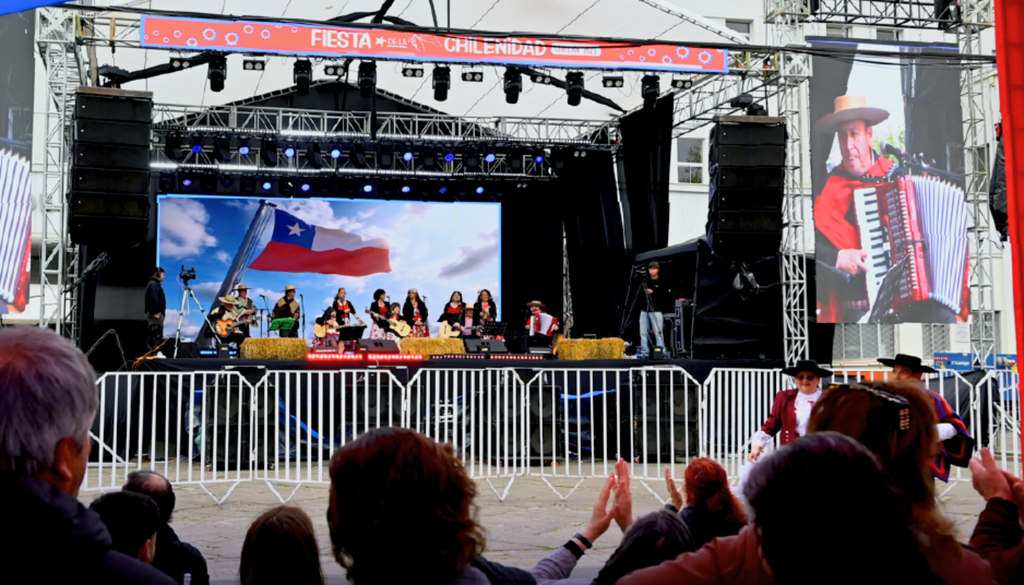 Foclore local en la fiesta de Chillán. El folclore será una pieza clave de la Fiesta de la Chilenidad. Crédito: Municipalidad de Chillán.