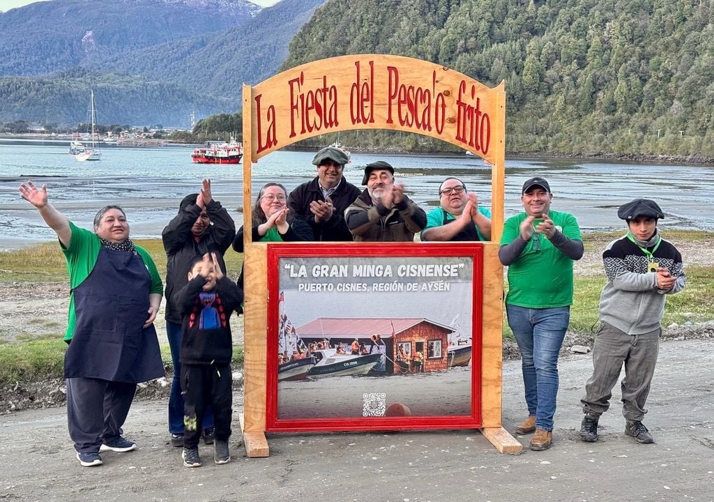 Fiesta del Pesca'o Frito, Región de Aysén, Carretera Austral. La Fiesta del Pesca'o Frito coincide con el peak de la temporada turística de Puerto Cisnes. Crédito: @fiestadelpescaofrito