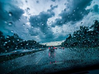 Fim de semana: chuvas podem causar transtornos em todas as regiões