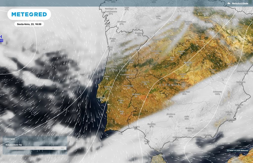 Distribuição da nebulosidade prevista pelo ECMWF para as 16h de sexta-feira, com períodos de céu pouco nublado em grande parte do Centro e Sul.