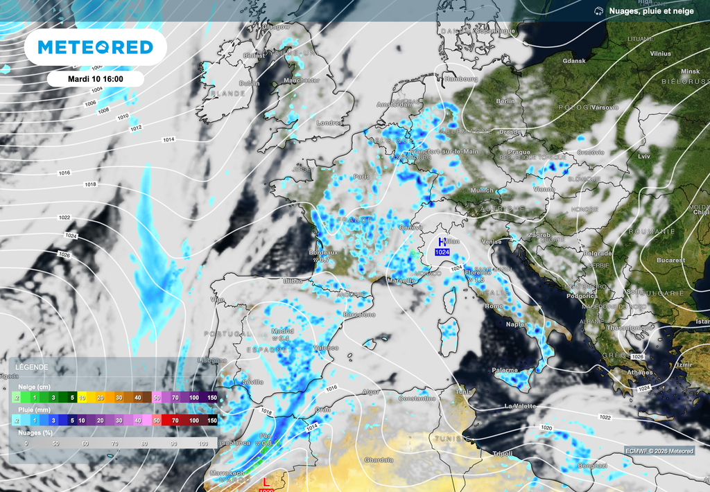 Des averses sont prévues notamment pour l'après-midi de mardi.