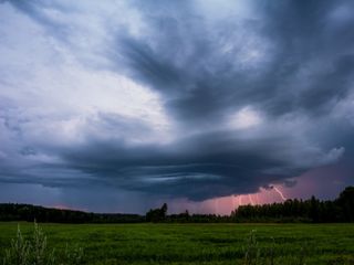 Fin de semana con temperaturas cálidas y pronóstico de tormentas