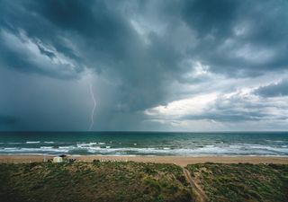 Fin de semana de tormentas y ojos puestos en dos ciclones tropicales