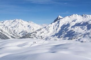 Finalmente buone notizie dalle Alpi: tanta neve all'inizio dell'estate 2024, sollievo temporaneo per i ghiacciai 