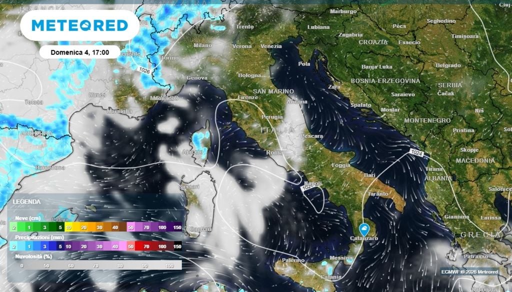 Per domenica, la pressione atmosferica mostrerà una lieve, ma graduale flessione. La copertura nuvolosa tenderà quindi a essere più compatta sul Nord-Ovest, in particolare tra le Alpi piemontesi, la Valle d'Aosta e l'entroterra ligure di ponente, con rischio di deboli piogge da isolate sparse a ridosso dei rilievi. Mentre sulle pianure, in particolare sul Nord-Est, prevarrà un tempo stabile e asciutto. ECMWF-MeteoRed