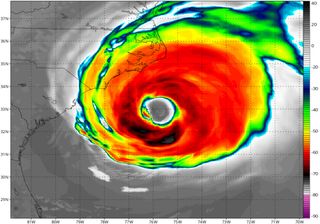 Florence impactaría como un huracán mayor la costa sureste de EE.UU.