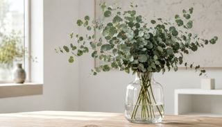 Floreros con ramas: siete &aacute;rboles y arbustos para llevar volumen, textura y color al interior del hogar
