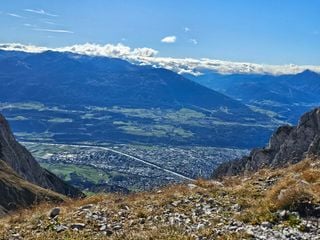 Föhn in den Alpen: Im Norden hui, im Süden pfui. Meteorologe Markus Köss erklärt die großen Wetterkontraste.