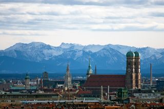 Heftiger Föhnsturm mit Orkanböen bis 200 km/h in den Alpen! Wie kommt es zum Föhn?