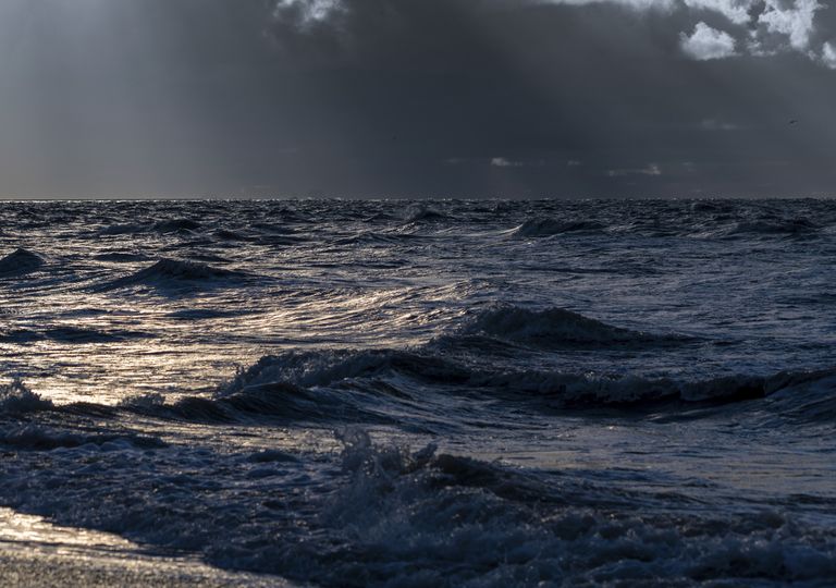 Tempestade e mar agitado Tempestade e mar agitado