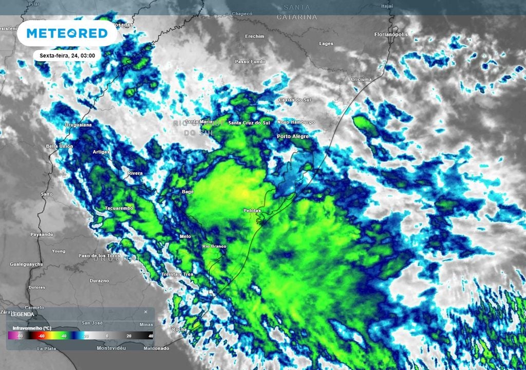 Imagem de satélite (infravermelho) nesta sexta-feira durante a madrugada já mostrava presença de nebulosidade intensa e chuvas significativas sobre o Rio Grande do Sul no início do dia.