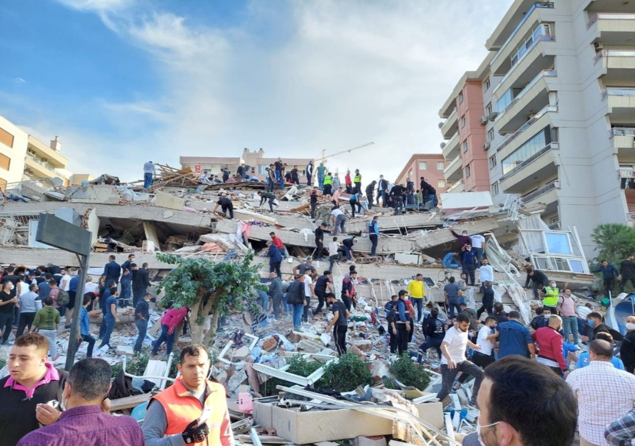 Vídeos não mostram estrago causado por terremoto na Turquia