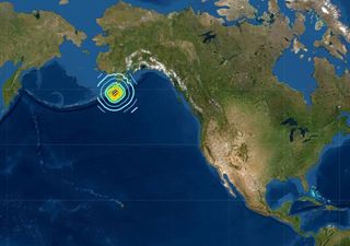 Forte terremoto de magnitude 7.8 atinge o Alasca