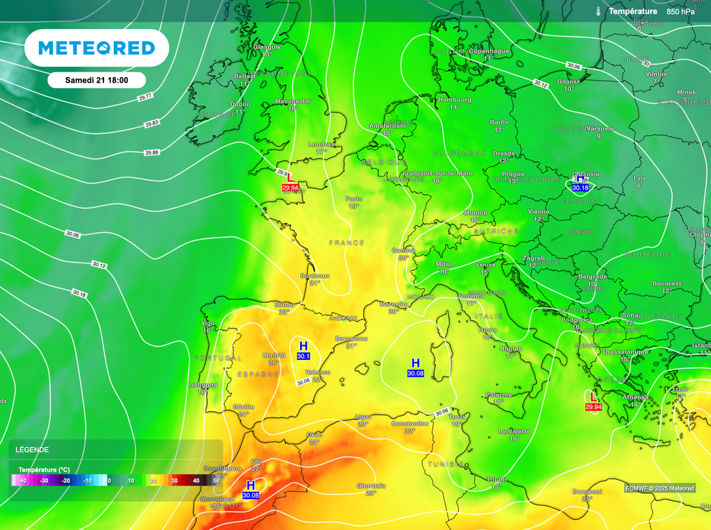 La masse d'air très chaud va se décaler vers l'est d'ici ce week-end. La masse d'air très chaud va se décaler vers l'est d'ici ce week-end.