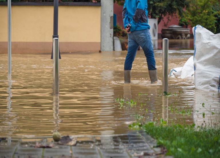 Fortes pluies et inondations : l'H&eacute;rault bascule en vigilance rouge "crues" ! La situation m&eacute;t&eacute;o est inqui&eacute;tante !