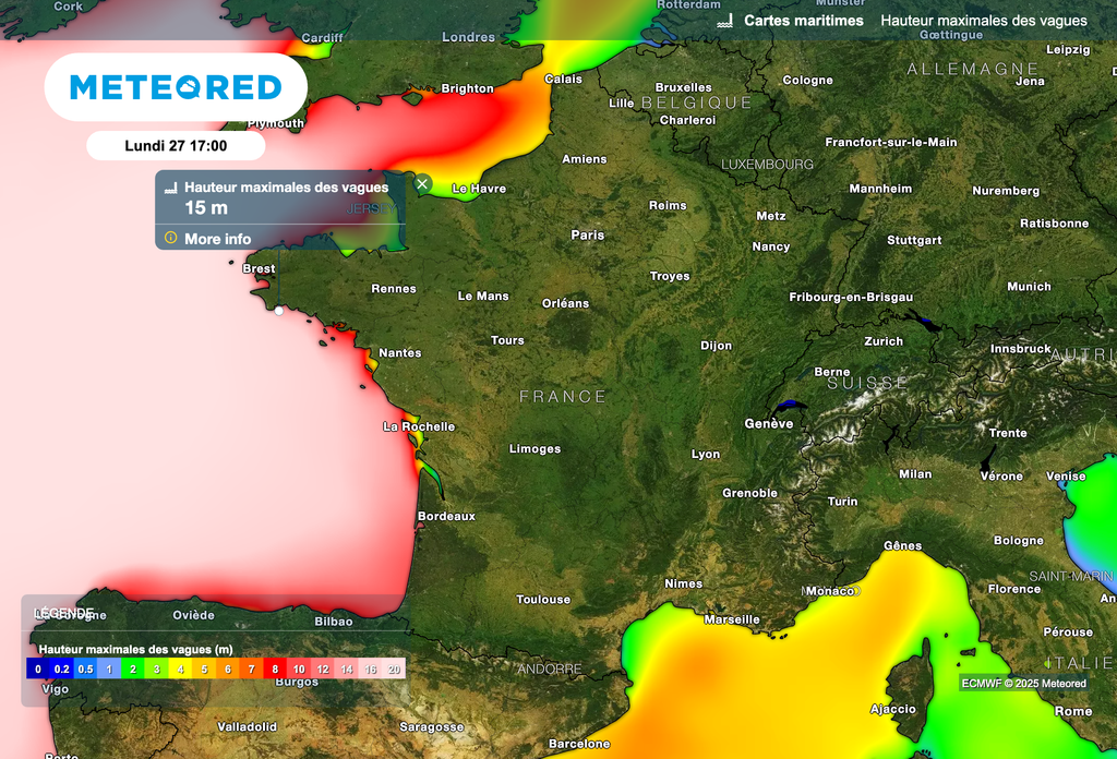 De puissantes vagues attendues sur les côtes au cours des prochaines heures.