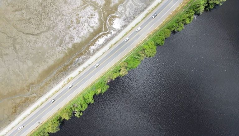 Fotos a&eacute;reas revelam impacto do fechamento de canal do mar em SC h&aacute; 90 anos