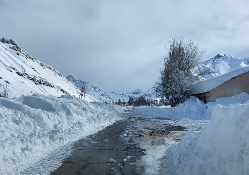 Im&aacute;genes del temporal hist&oacute;rico en Mendoza que ya dej&oacute; 3 metros de nieve y 70 evacuados: cu&aacute;ndo termimar&aacute;n las tormentas