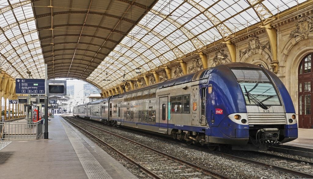 Le trafic ferroviaire ajoute à cette pollution sonore Le trafic ferroviaire ajoute à cette pollution sonore