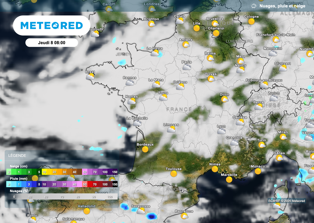 Ciel très nuageux ce matin dans le nord-ouest de la France. Ciel très nuageux ce matin dans le nord-ouest de la France.