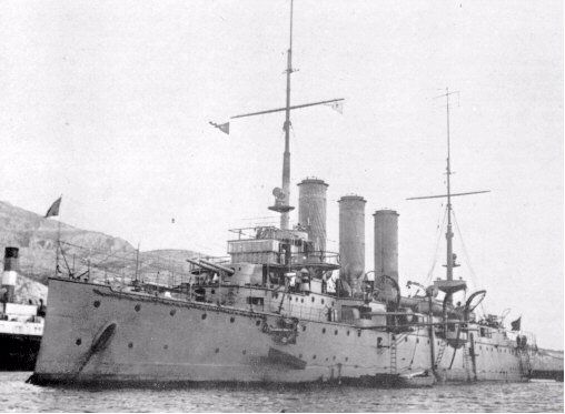 Fotografía del buque de guerra español Reina Regente.