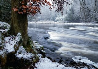 Freezing weather triggers health alerts and vaccine centre closures