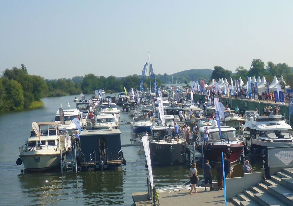 Die Wellen und Schraubenturbulenzen großer Fahrgastschiffe können laut Forschungsbericht erheblich zur Sedimenterosion von Seen beitragen.