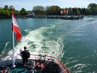 Freizeitschifffahrt auf dem Prüfstand: Wie Motorboote und Wassersport Deutschlands Seen belasten