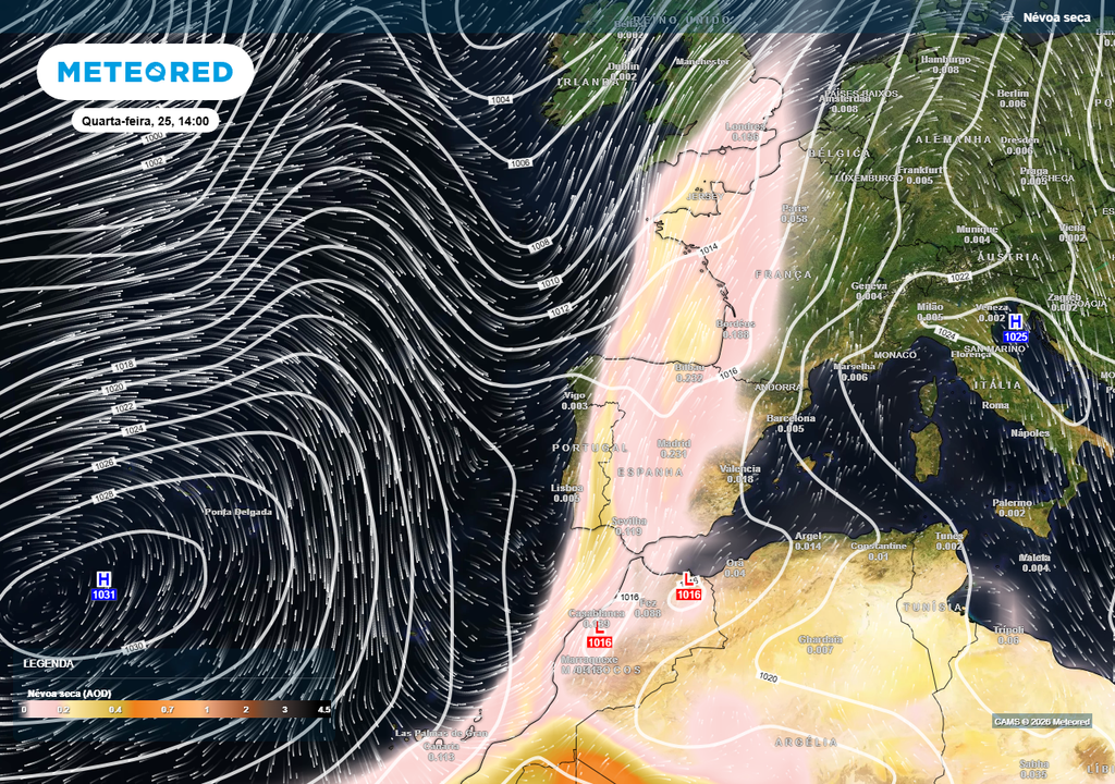 Devido à posição do vale depressionário, o vento de Sul impulsionará as poeiras em suspensão até Portugal continental, pelo que a precipitação combinada com as poeiras poderá gerar o fenómeno conhecido como “chuva de lama”.