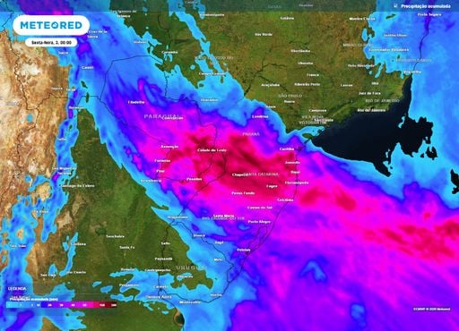 Frente fria avan&ccedil;a e mant&eacute;m risco de chuvas extremas de 200 mm entre RS, SC e o PR