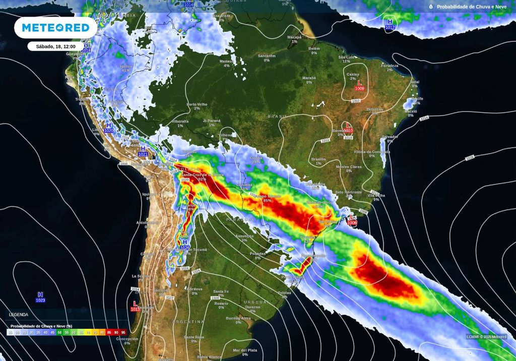 Previsão de probabilidade de chuva (escala de cores) e pressão atmosférica (linhas) neste sábado (18).