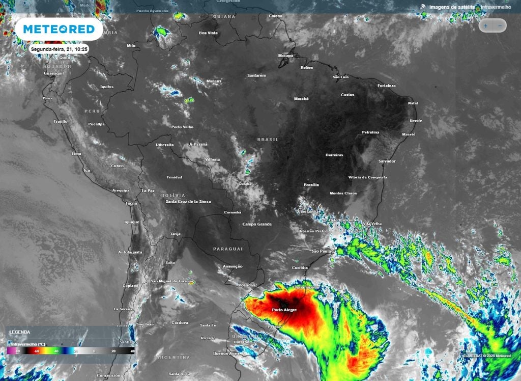 Imagem de Satélite mostra a presença de uma fraca frente fria na altura do Sudeste do Brasil. E, um segundo sistema avançando pela Região Sul com forte intensidade na manhã desta segunda-feira (21).