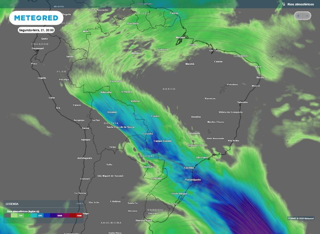 Canal de umidade dará suporte a frente fria que avançará pelo Brasil no decorrer desta semana, de acordo com o modelo ECMWF.