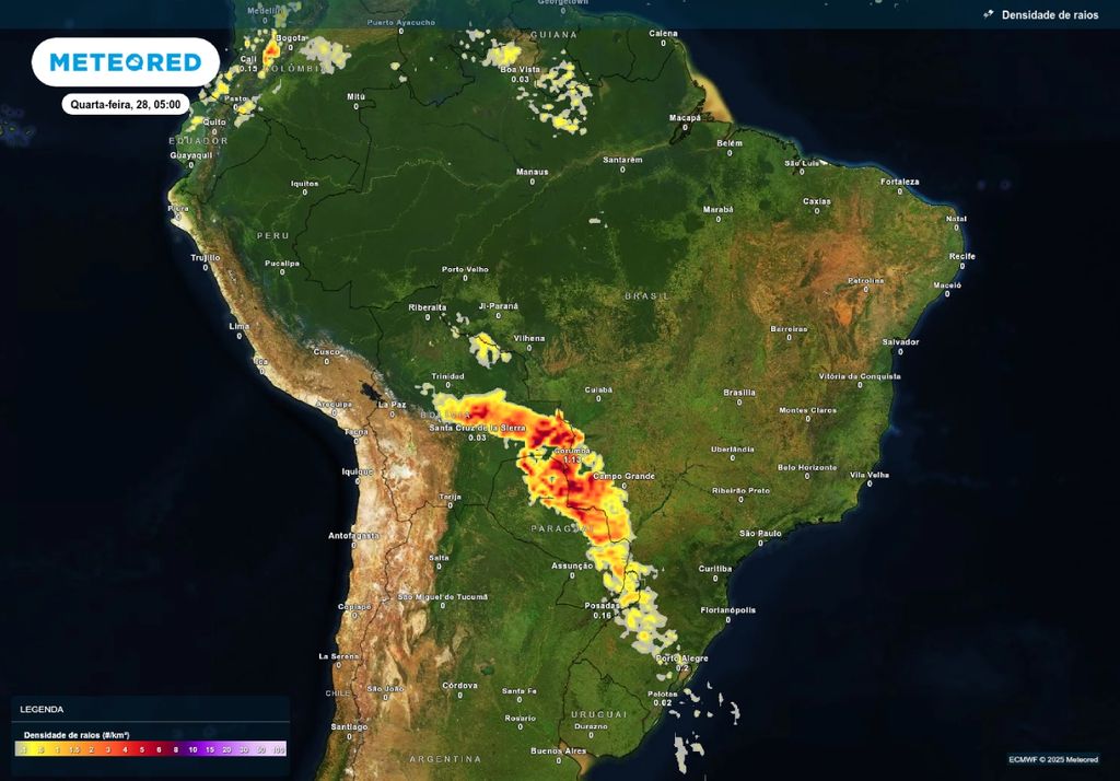 Linha de tempestades disparadas na fronteira oeste do país na madrugada de quarta-feira (28), de acordo com o ECMWF. Linha de tempestades disparadas na fronteira oeste do país na madrugada de quarta-feira (28), de acordo com o ECMWF.