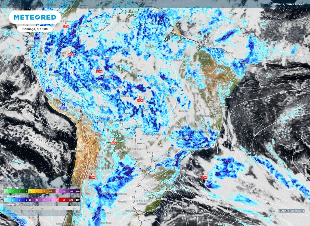 Previsão de precipitação, nebulosidade e pressão a nível médio do mar para a tarde deste domingo (8).
