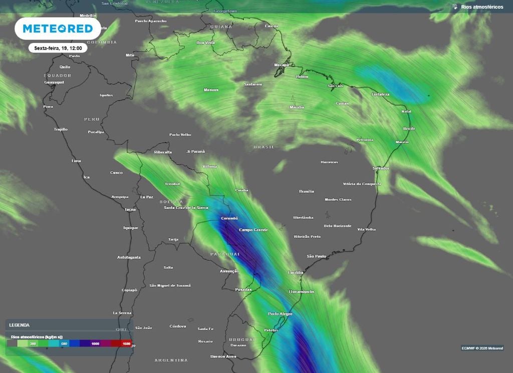 Rios Atmosféricos. Canal de umidade ganha força neta sexta (19) e promove suporte para chuvas intensas e tempestades sobre o Brasil.