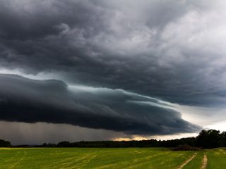 Frente fria no Sul: chuvas intensas e queda da temperatura