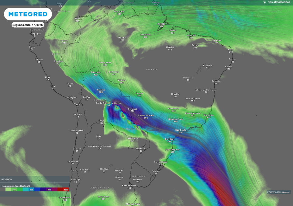 Previsão de rio atmosférico na segunda-feira (17), de acordo com o ECMWF.