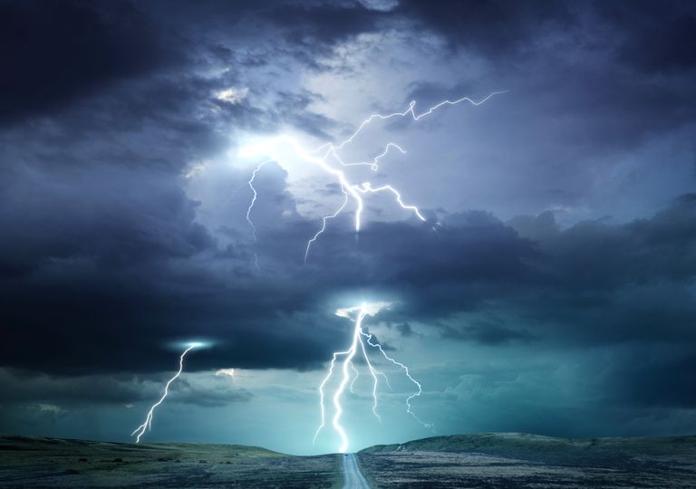 Frente fria trará tempestades severas para o Sudeste após onda de calor Frente fria trará tempestades severas para o Sudeste após onda de calor