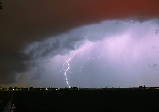 Frente fria traz risco de tempestades e vendavais ao Rio Grande do Sul; confira o alerta