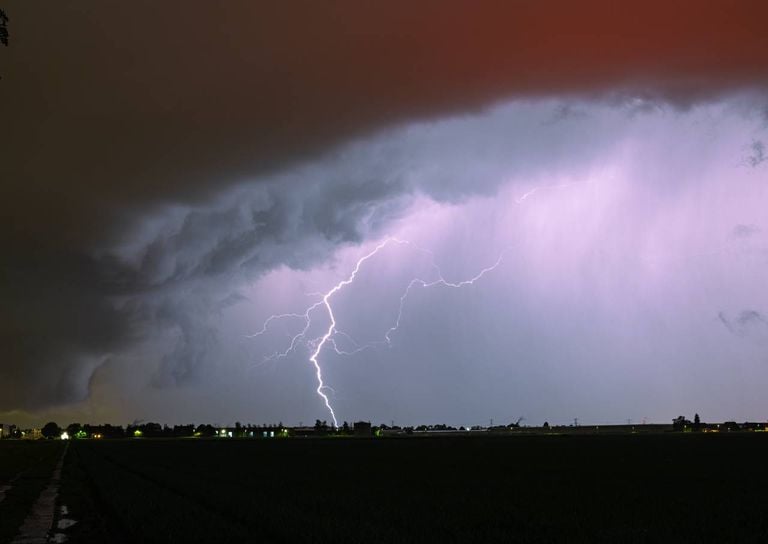 Frente fria traz risco de tempestades e vendavais ao Rio Grande do Sul; confira o alerta