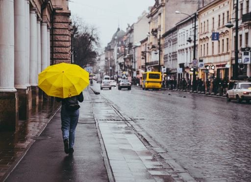 Frente fria traz virada no tempo em SP e RJ: chuva e queda de 10&deg;C na temperatura