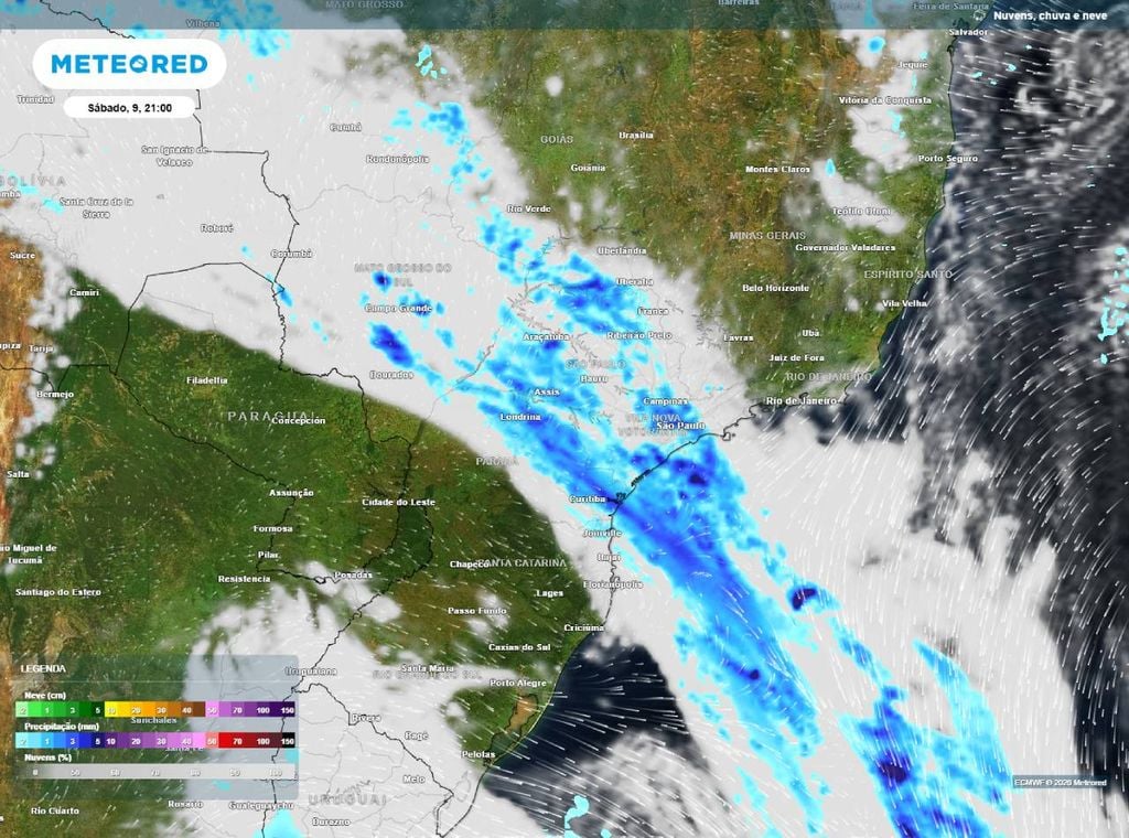 Previsão de precipitação (em mm) e nebulosidade para o sábado (9) à noite (21h), segundo o modelo europeu ECMWF.