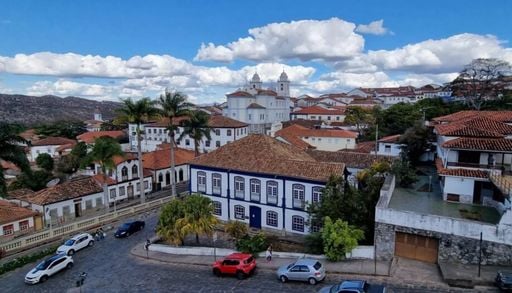 Frio e museu a c&eacute;u aberto: o destino colonial a 1.280 m de altura para voc&ecirc; conhecer neste inverno